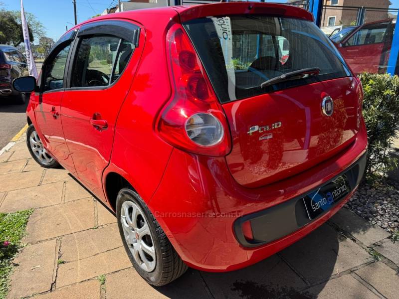 FIAT - PALIO - 2015/2016 - Vermelha - R$ 41.900,00