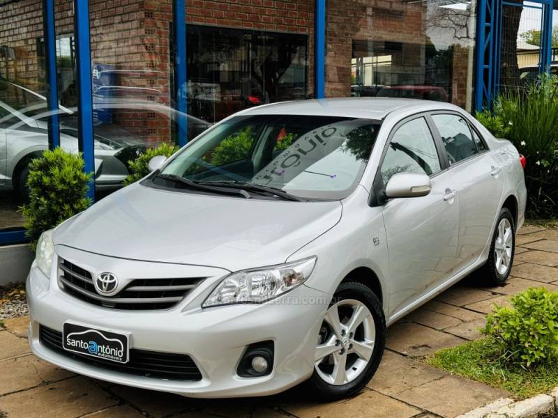 TOYOTA - COROLLA - 2011/2012 - Prata - R$ 64.900,00