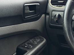 FORD - FOCUS - 2012/2012 - Prata - R$ 43.900,00