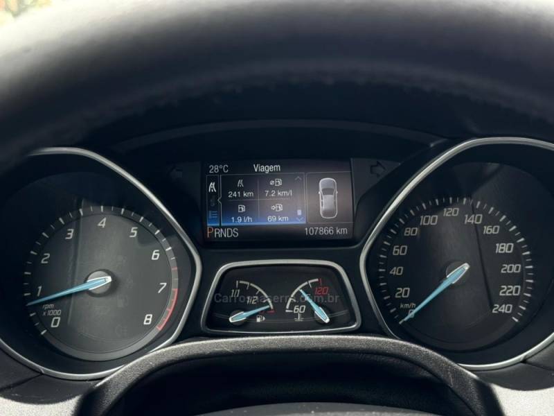 FORD - FOCUS - 2015/2015 - Preta - R$ 55.900,00