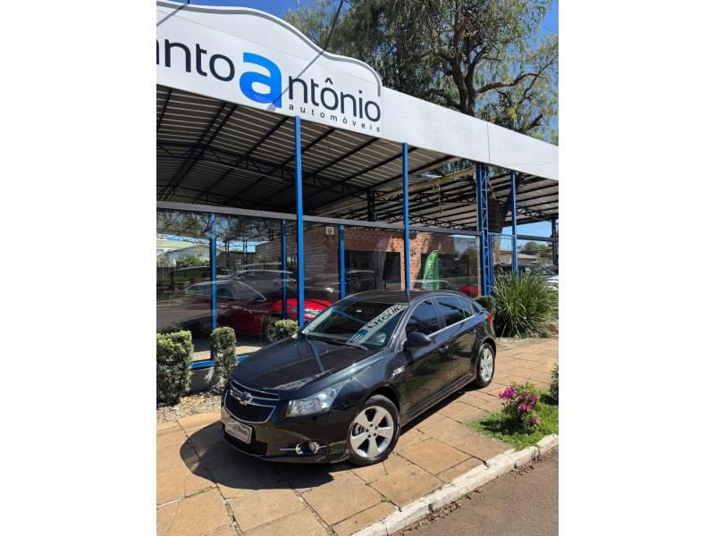CHEVROLET - CRUZE - 2013/2014 - Preta - R$ 61.900,00