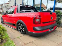 VOLKSWAGEN - SAVEIRO - 2013/2014 - Vermelha - R$ 68.900,00