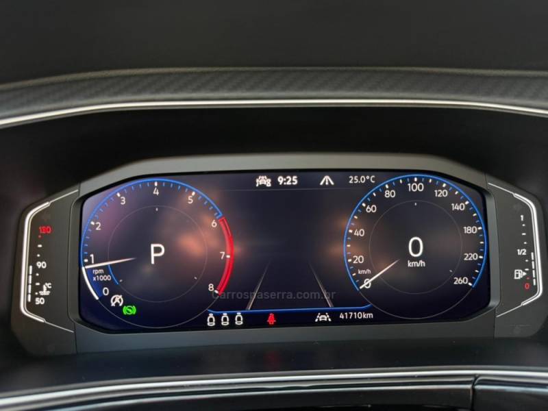 VOLKSWAGEN - T-CROSS - 2024/2025 - Vermelha - R$ 155.900,00