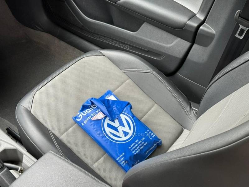 VOLKSWAGEN - POLO - 2019/2019 - Branca - R$ 82.900,00