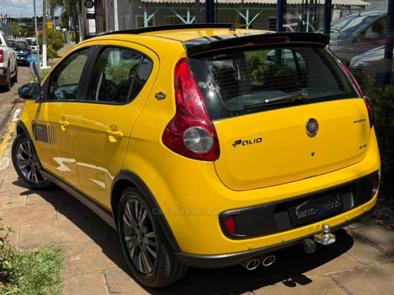 FIAT - PALIO - 2013/2014 - Amarela - R$ 44.900,00