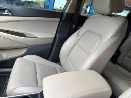 HYUNDAI - TUCSON - 2016/2017 - Preta - R$ 79.900,00