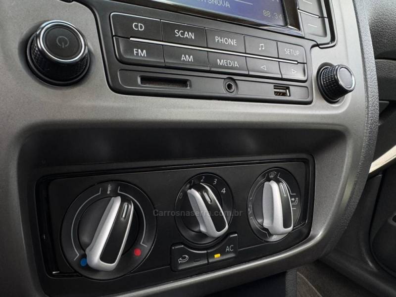 VOLKSWAGEN - FOX - 2015/2016 - Azul - R$ 51.900,00