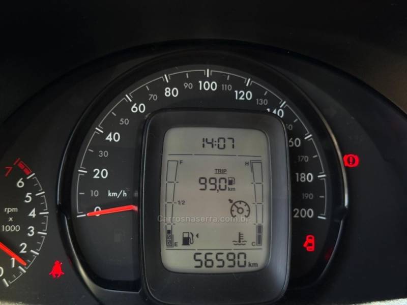 FIAT - STRADA - 2021/2022 - Prata - R$ 71.900,00