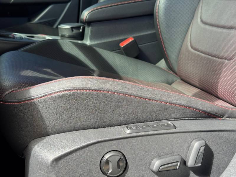 VOLKSWAGEN - JETTA - 2023/2023 - Azul - R$ 199.900,00