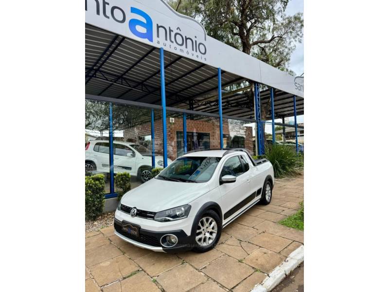 VOLKSWAGEN - SAVEIRO - 2013/2014 - Branca - R$ 64.900,00