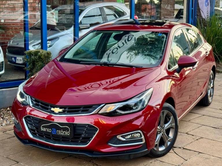 CHEVROLET - CRUZE - 2017/2017 - Vermelha - R$ 92.900,00