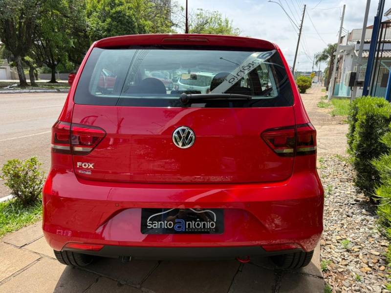 VOLKSWAGEN - FOX - 2020/2021 - Vermelha - R$ 66.900,00