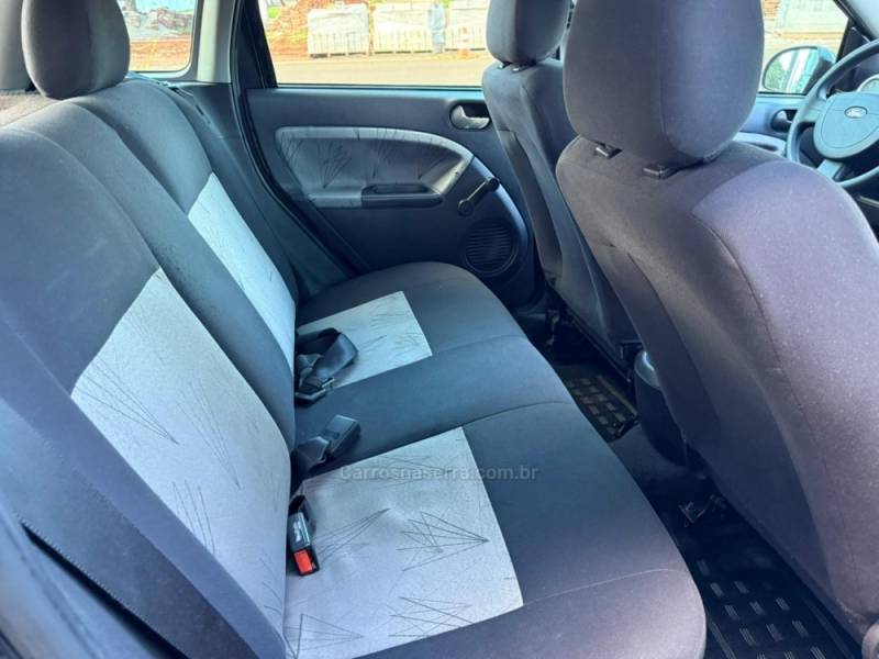 FORD - FIESTA - 2009/2009 - Preta - R$ 28.900,00