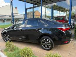 TOYOTA - COROLLA - 2017/2018 - Preta - R$ 89.900,00