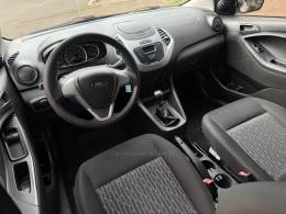 FORD - KA - 2017/2018 - Branca - R$ 41.990,00