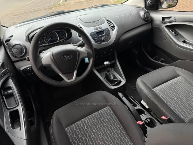 FORD - KA - 2017/2018 - Branca - R$ 41.990,00