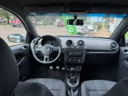 VOLKSWAGEN - SAVEIRO - 2013/2014 - Branca - R$ 64.900,00