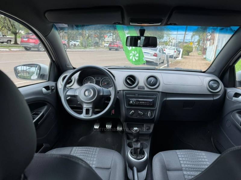 VOLKSWAGEN - SAVEIRO - 2013/2014 - Branca - R$ 64.900,00