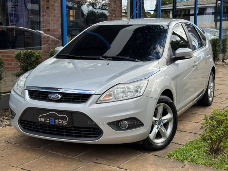 FORD - FOCUS - 2012/2012 - Prata - R$ 43.900,00