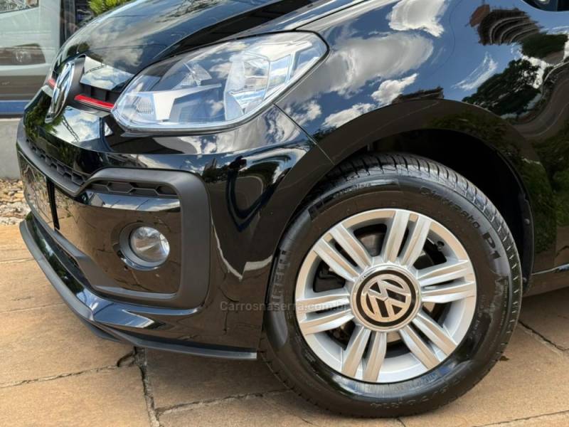 VOLKSWAGEN - UP - 2018/2018 - Preta - R$ 65.900,00