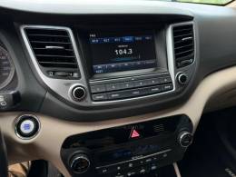 HYUNDAI - TUCSON - 2016/2017 - Preta - R$ 79.900,00