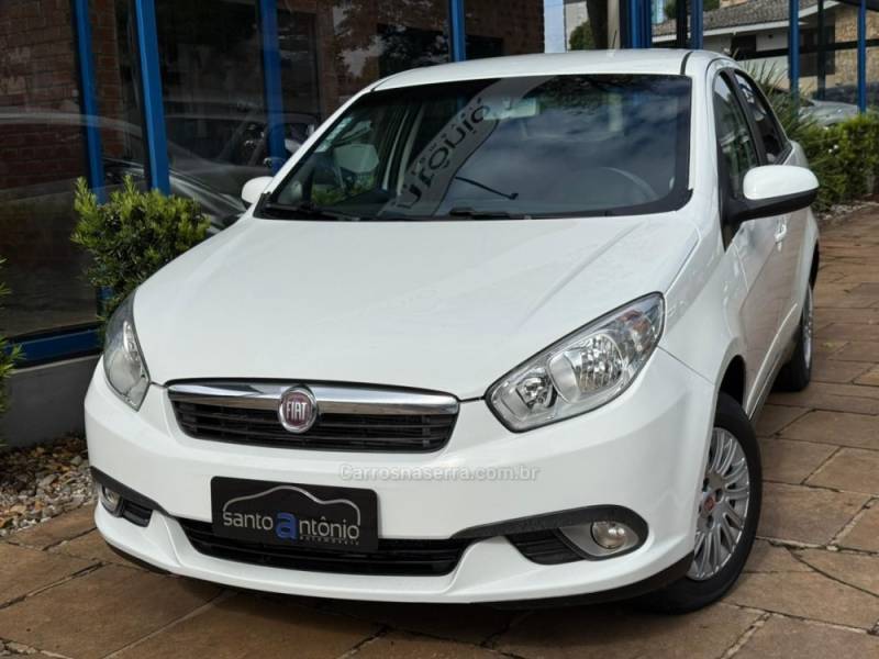 FIAT - GRAND SIENA - 2013/2013 - Branca - R$ 35.900,00