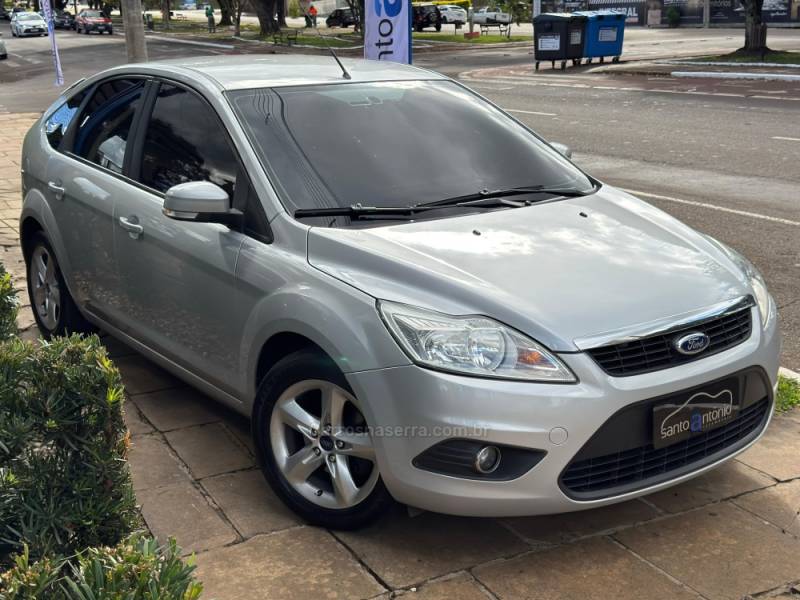 FORD - FOCUS - 2012/2012 - Prata - R$ 43.900,00