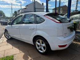 FORD - FOCUS - 2011/2011 - Branca - R$ 43.900,00