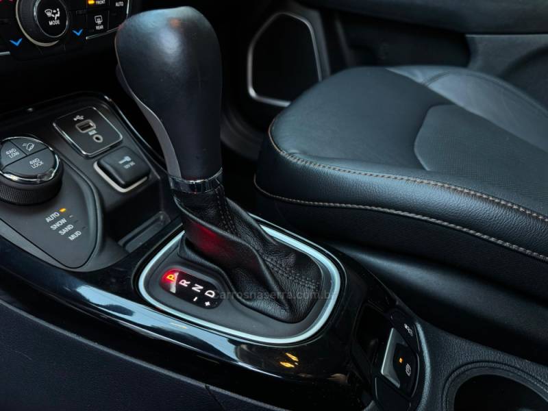 JEEP - COMPASS - 2018/2019 - Preta - R$ 119.900,00