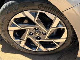 HYUNDAI - HB20 - 2023/2024 - Prata - R$ 84.900,00