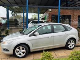 FORD - FOCUS - 2011/2012 - Prata - R$ 41.900,00