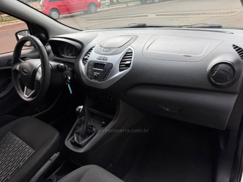 FORD - KA - 2017/2018 - Branca - R$ 41.990,00