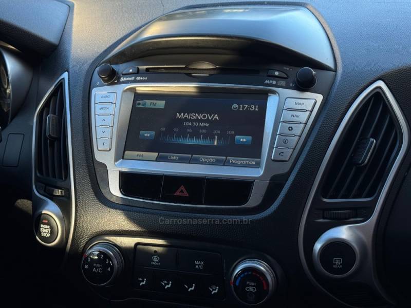 HYUNDAI - IX35 - 2013/2014 - Prata - R$ 72.900,00
