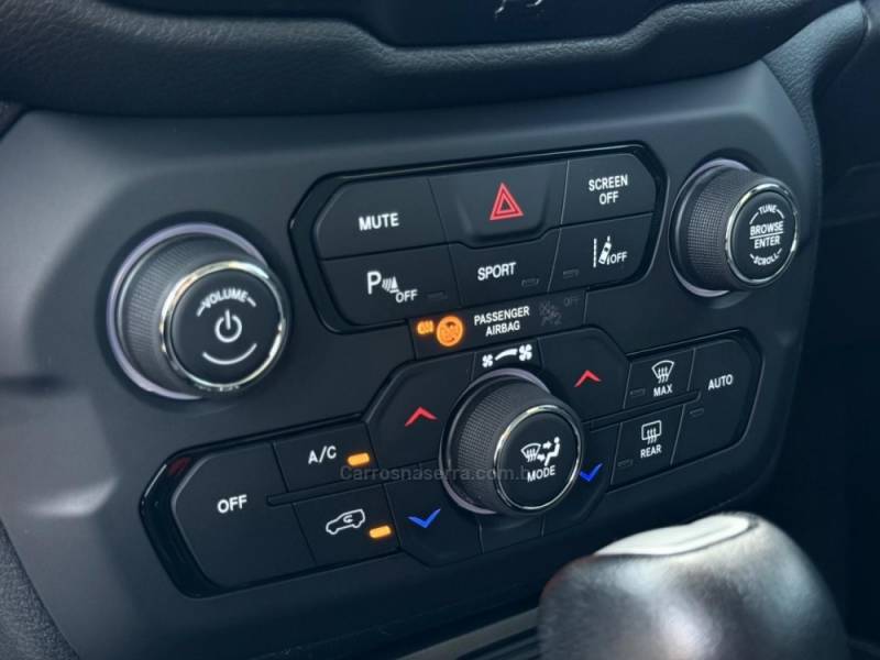JEEP - RENEGADE - 2024/2024 - Branca - R$ 112.900,00