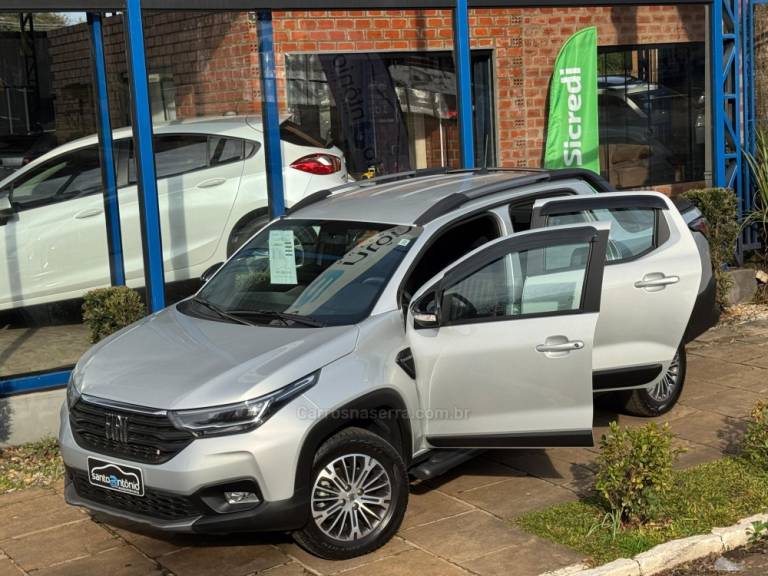 FIAT - STRADA - 2023/2023 - Prata - R$ 113.900,00
