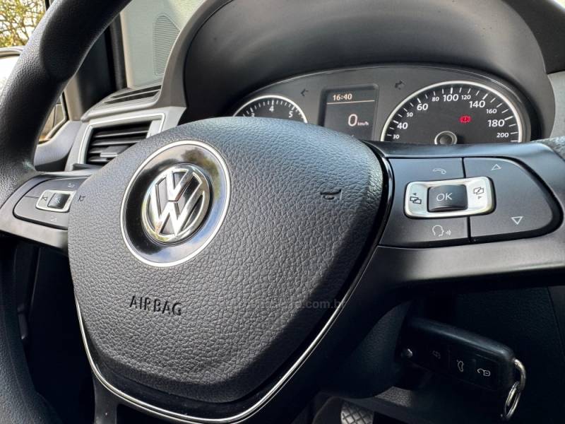 VOLKSWAGEN - FOX - 2015/2016 - Azul - R$ 51.900,00