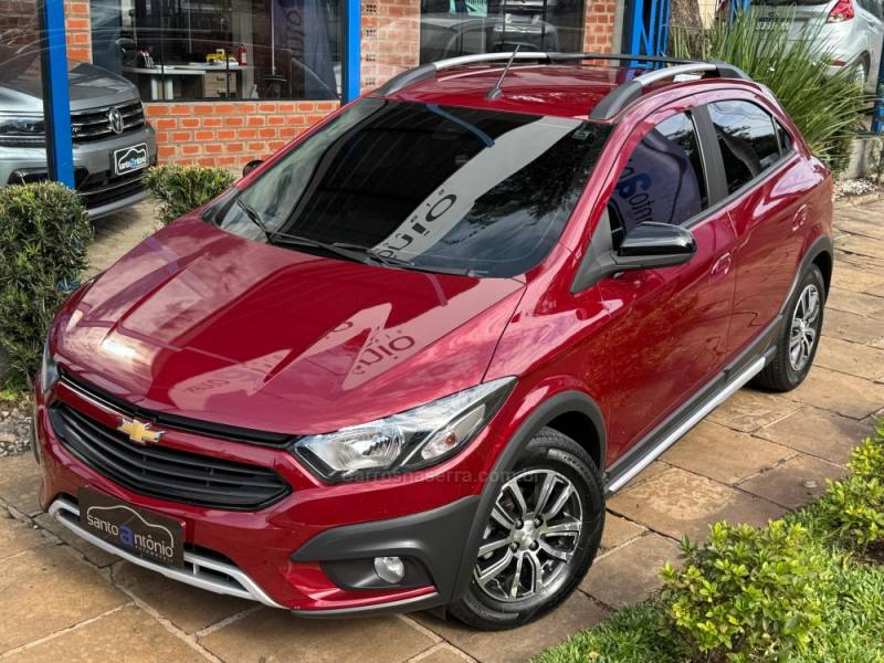 CHEVROLET - ONIX - 2018/2018 - Vermelha - R$ 67.900,00