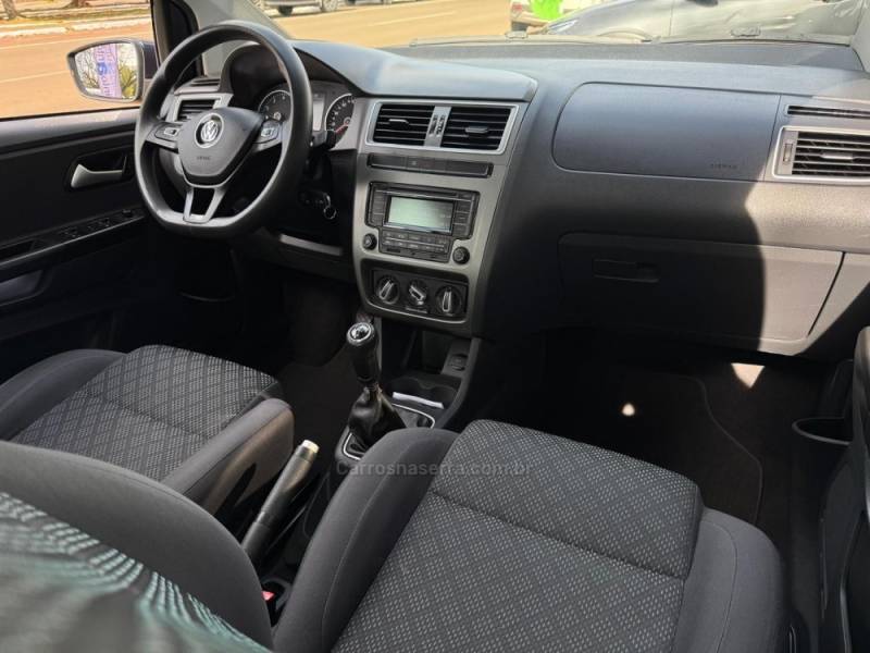 VOLKSWAGEN - FOX - 2015/2016 - Azul - R$ 51.900,00