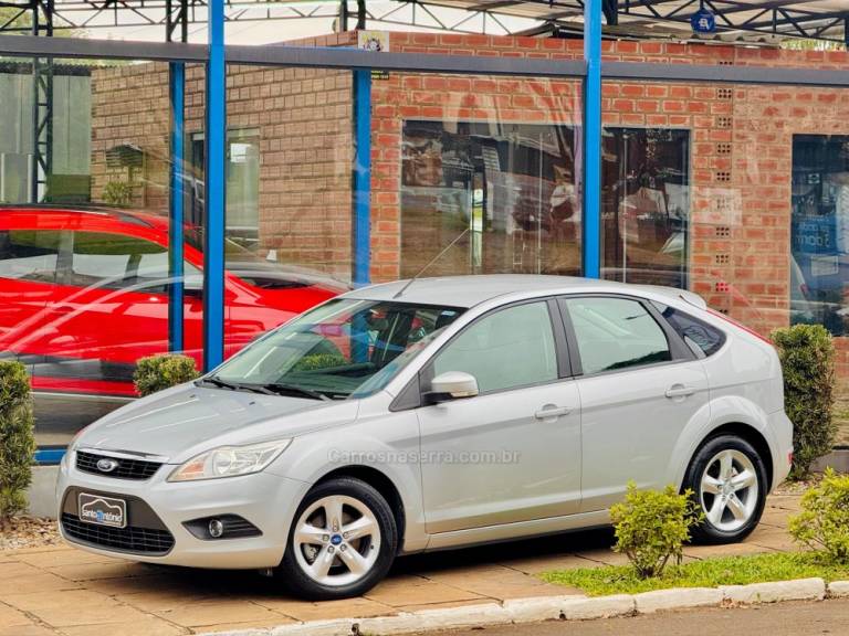 FORD - FOCUS - 2012/2012 - Prata - R$ 43.900,00