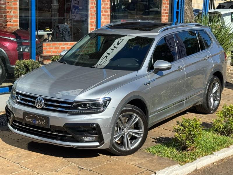 VOLKSWAGEN - TIGUAN - 2018/2019 - Prata - R$ 169.900,00