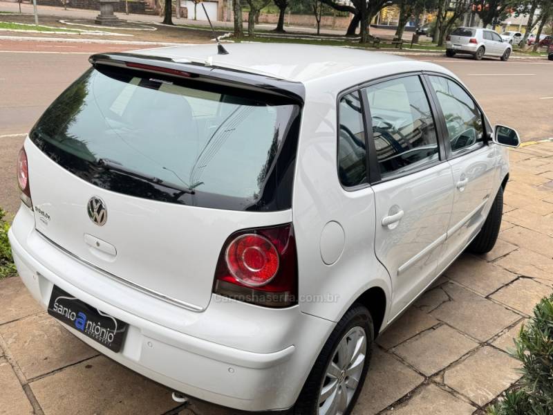 VOLKSWAGEN - POLO - 2012/2012 - Branca - R$ 44.900,00