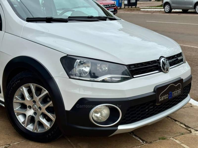 VOLKSWAGEN - SAVEIRO - 2013/2014 - Branca - R$ 64.900,00