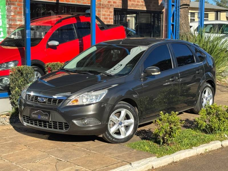 FORD - FOCUS - 2013/2013 - Cinza - R$ 46.900,00