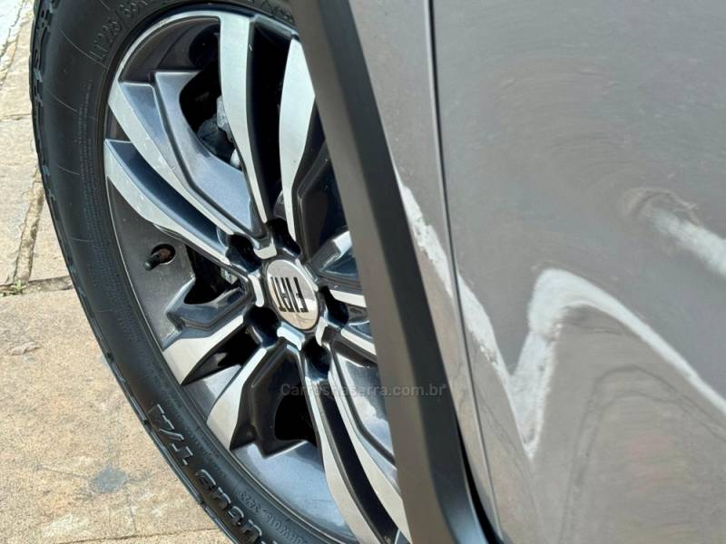 FIAT - TORO - 2022/2023 - Cinza - R$ 115.900,00