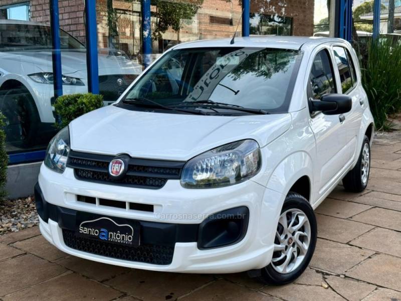 FIAT - UNO - 2021/2021 - Branca - R$ 46.900,00
