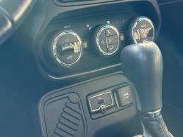JEEP - RENEGADE - 2016/2016 - Preta - R$ 74.900,00