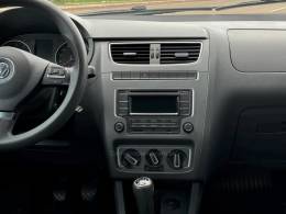 VOLKSWAGEN - FOX - 2013/2014 - Vermelha - R$ 43.900,00