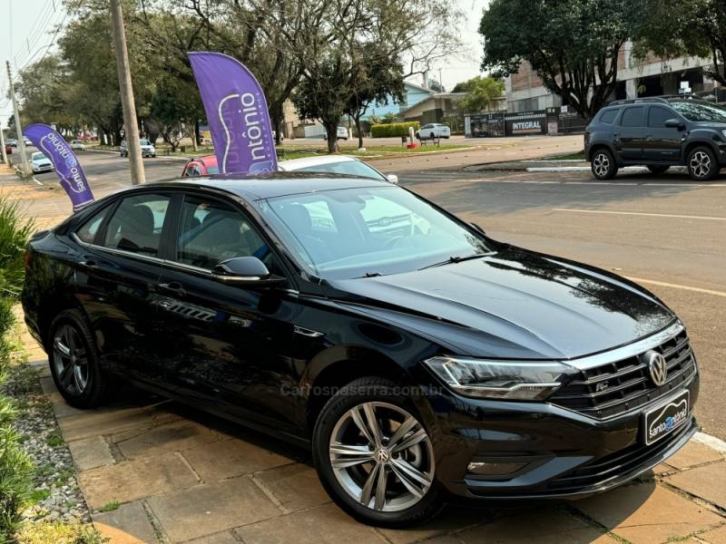 VOLKSWAGEN - JETTA - 2020/2020 - Preta - R$ 121.900,00