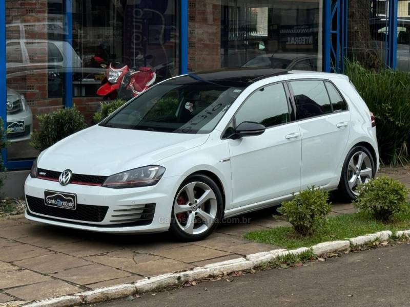 VOLKSWAGEN - GOLF - 2014/2015 - Branca - R$ 149.900,00