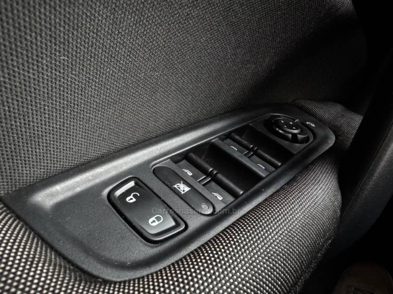 FIAT - TORO - 2016/2016 - Vermelha - R$ 92.900,00